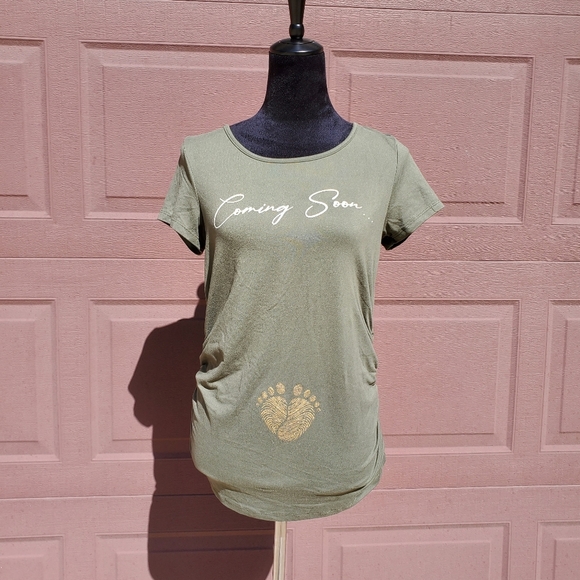 Love Wish Olive Green "Coming Soon" Gold Metallic Graphic Maternity Top Small - Picture 1 of 14